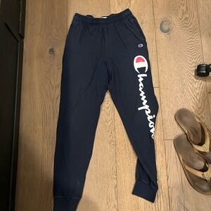 Navy champion sweatpants size M